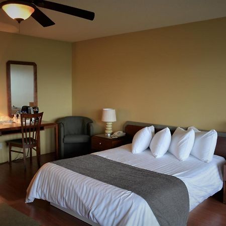 Motel Quatre Saisons Forestville Εξωτερικό φωτογραφία