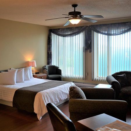 Motel Quatre Saisons Forestville Εξωτερικό φωτογραφία
