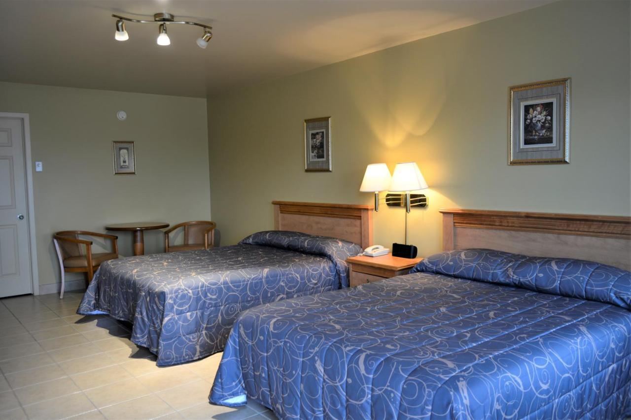 Motel Quatre Saisons Forestville Εξωτερικό φωτογραφία