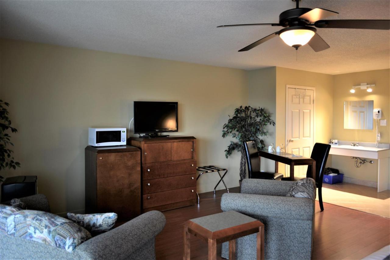 Motel Quatre Saisons Forestville Εξωτερικό φωτογραφία