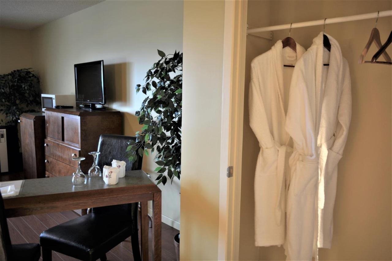 Motel Quatre Saisons Forestville Εξωτερικό φωτογραφία